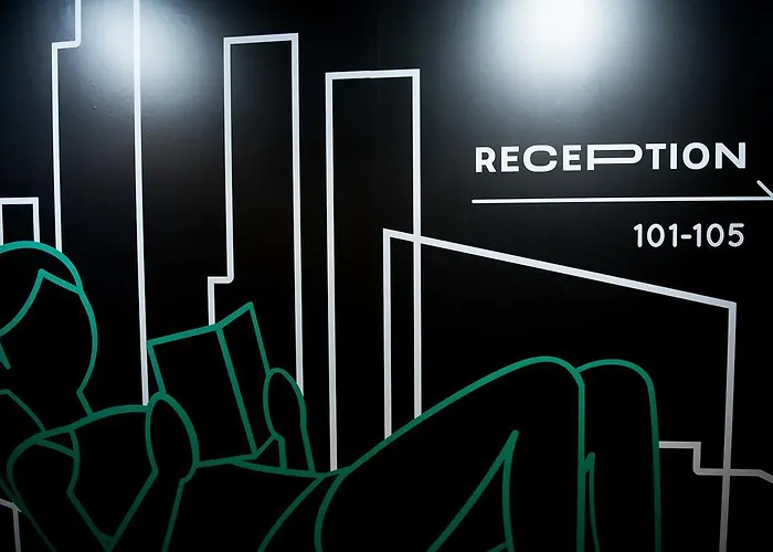 Hostal Safestay Old Town *