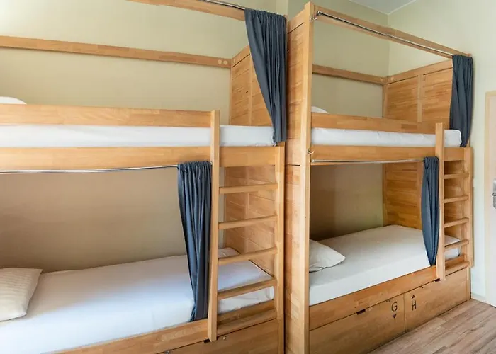 Safestay Old Town بيت شباب وارسو