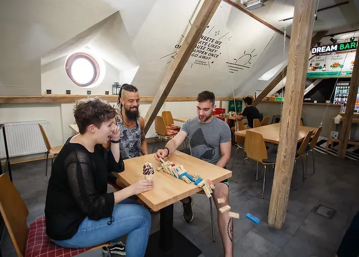 Safestay Old Town بيت شباب