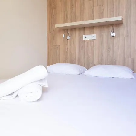 Хостел Safestay Old Town