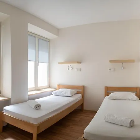 Safestay Old Town Hostel *