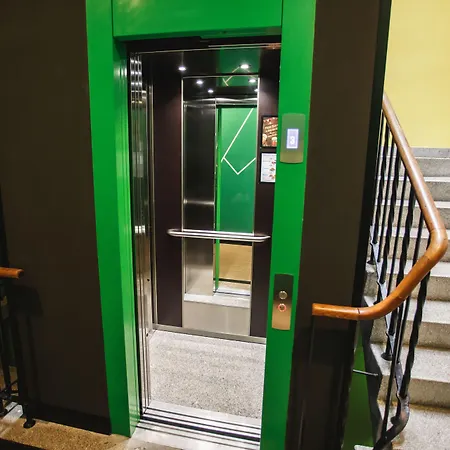 Vandrarhem Safestay Old Town *