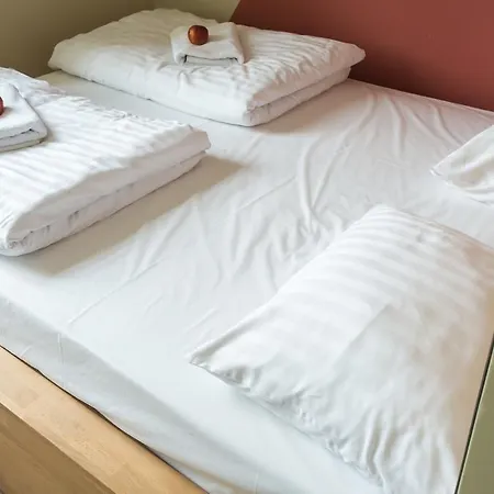 Safestay Old Town Hostel *