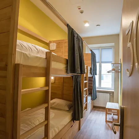Safestay Old Town Хостел