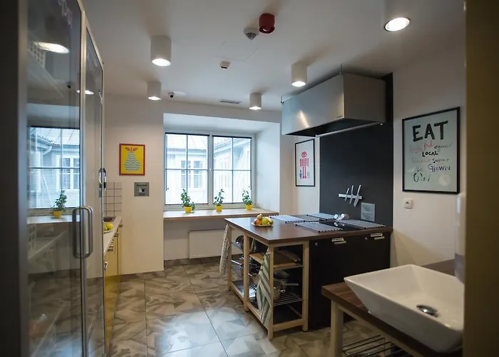 Hostal Safestay Old Town *